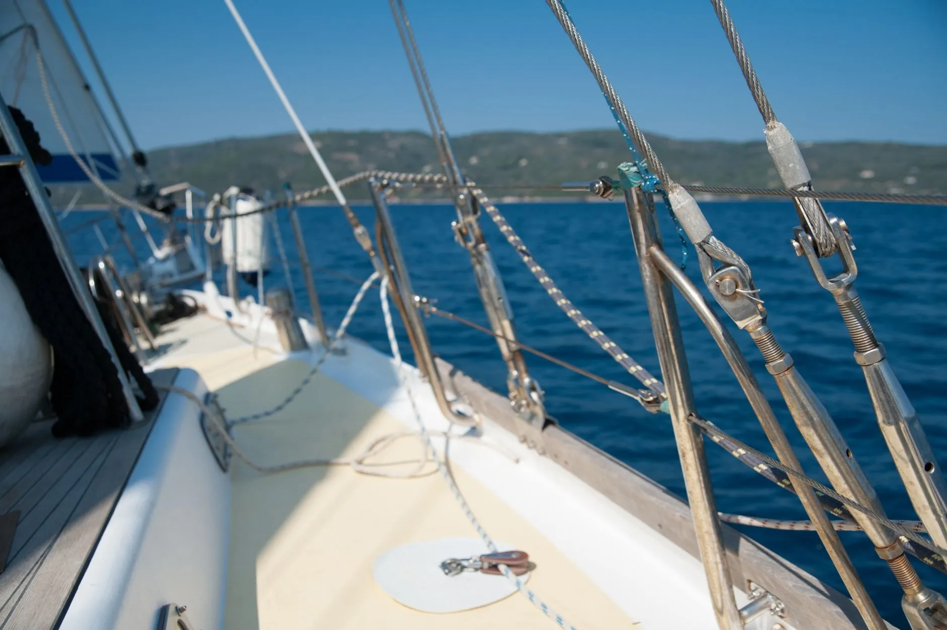 Sailors: plan a passage around the tide
