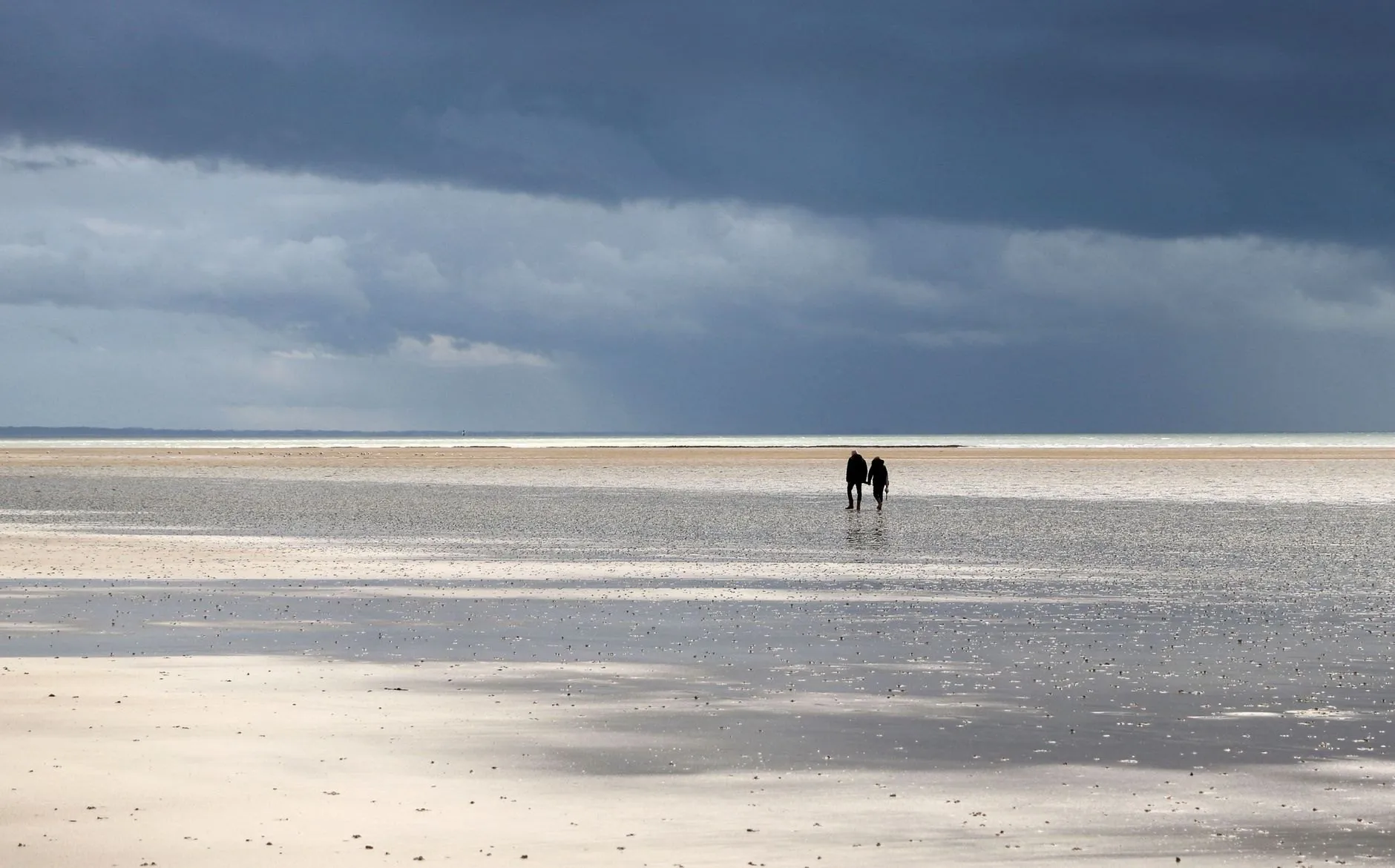 Walkers: get back before the water does